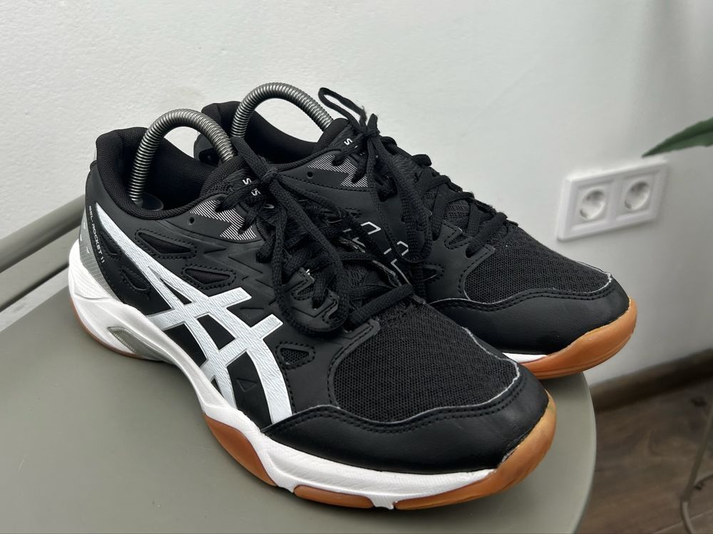 Оригінал! Кросівки Asics Gel Rocket 40 розмір 03410