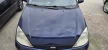 Ford Focus 1.4 ano 2002 ( avariada)