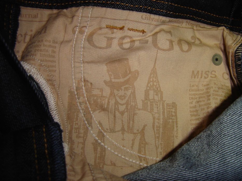 John Galliano jeansy od projektanta logo hologram nowe 26 XS 34