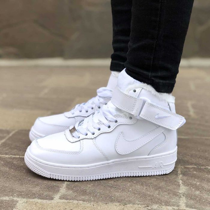 Шкіряні / хутрові кросівки -  Nike Air Force 1
