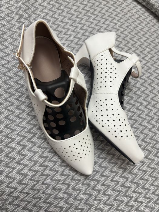 Продам нові туфлі розмір 39.5-40