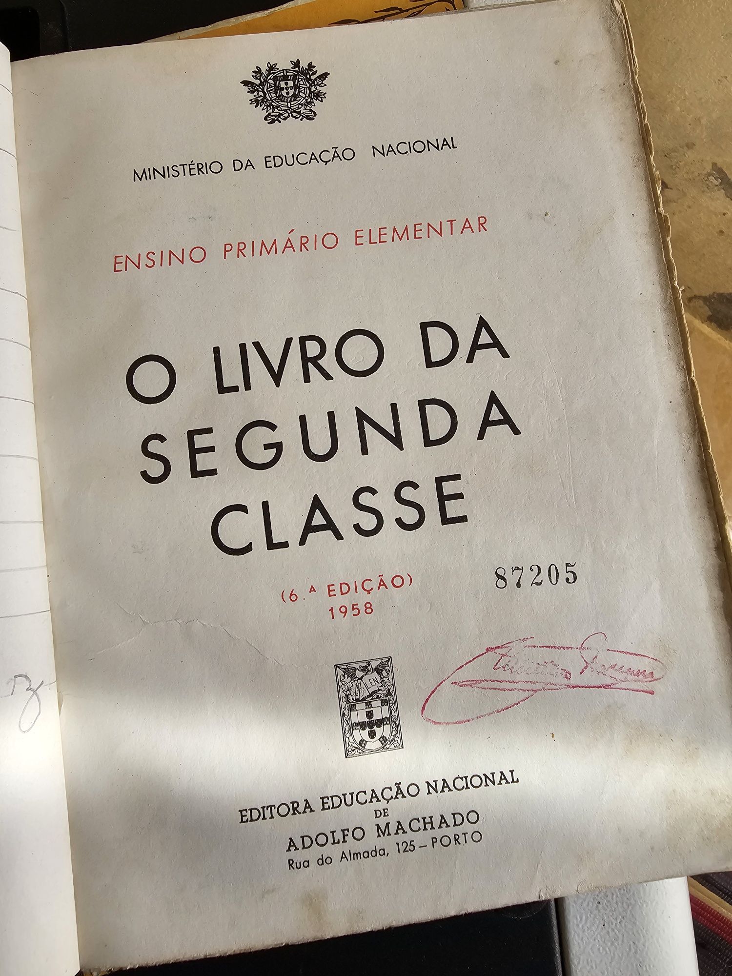 Livros escolares usados