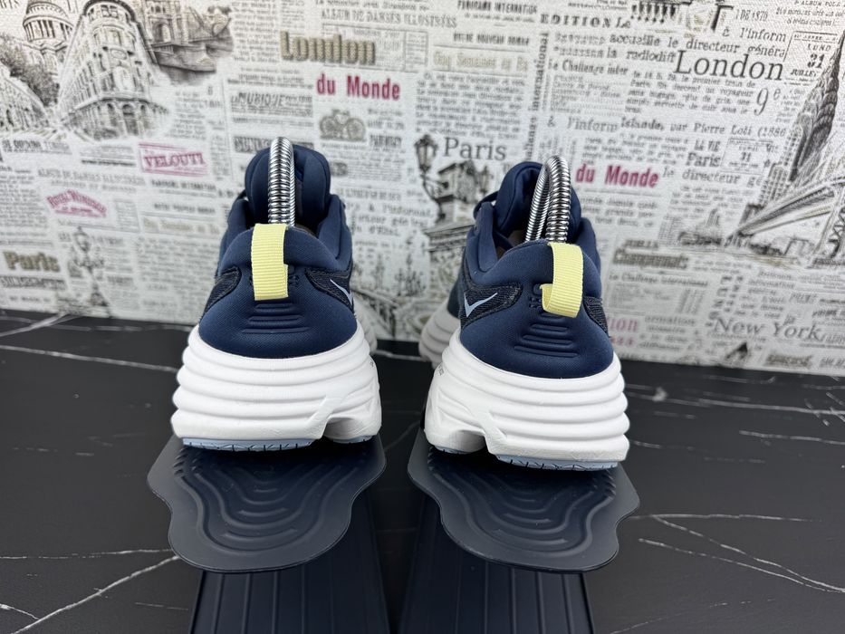 Оригінал Кросівки Hoka One One Bondi 8 Розмір 38.5 Взуття