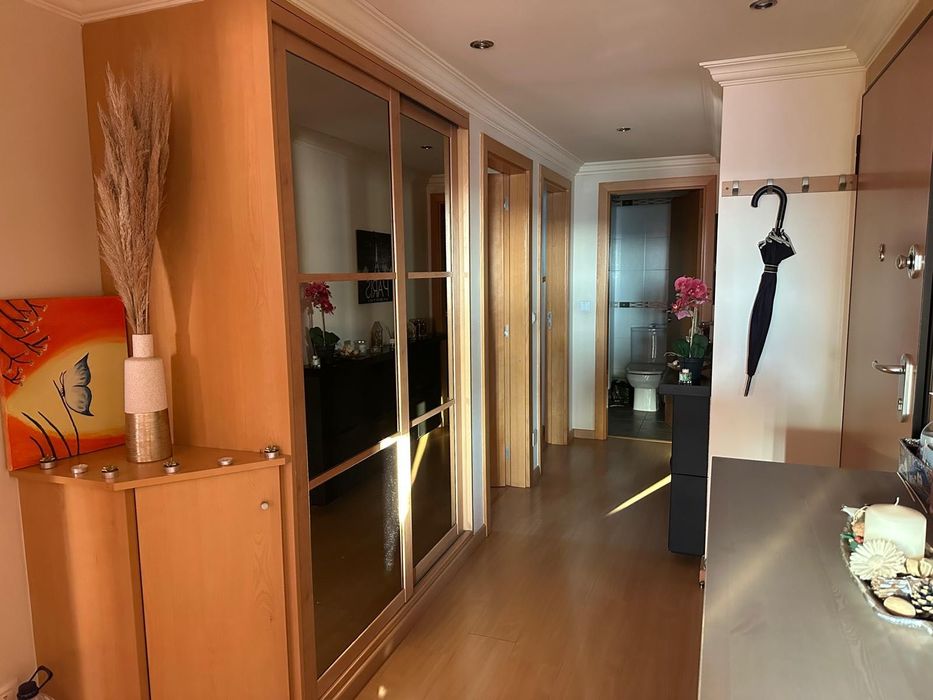 Arrenda-se T2 MOBILIADO em Santa Marta - Corroios