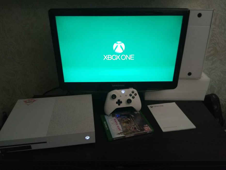 Xbox One S 1Tb (White)