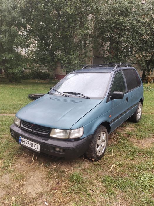 Продам Мицубиси Спейс Рунер