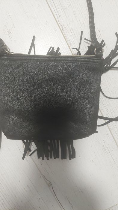 H&M torebka czarna z frędzlami