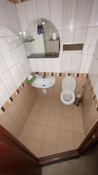 Продам 5 кімнатну квартиру в Центпі міста