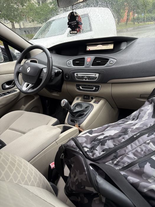 Renault grand scenic 7os 2010r 1.9dci stan bardzo dobry