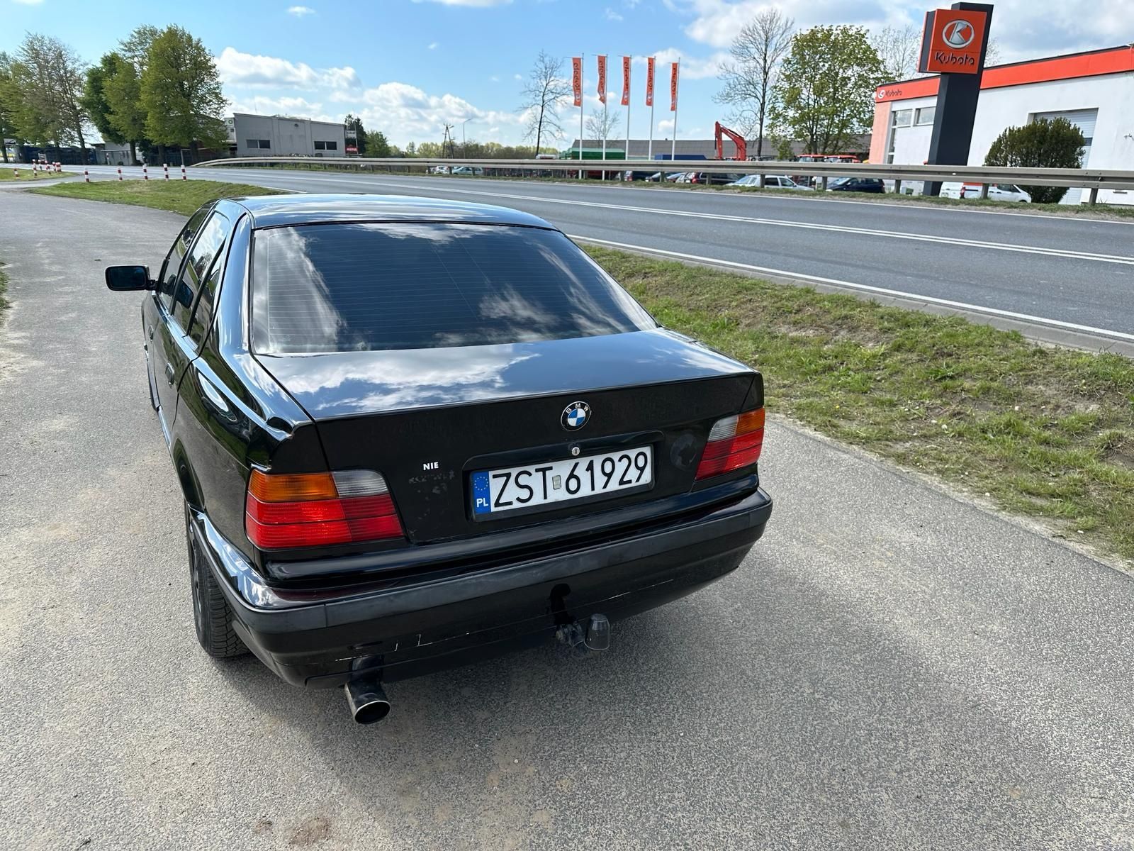 Sprzedam bmw e36 1.8