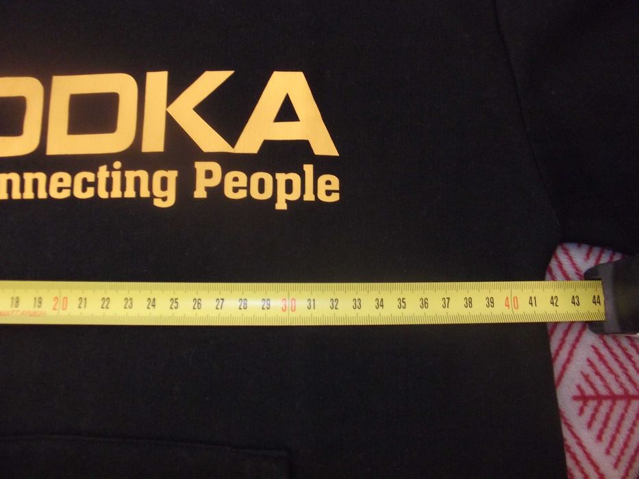 Camisola com capuz preta / Black hoodie sweater – Vodka (XS/S)