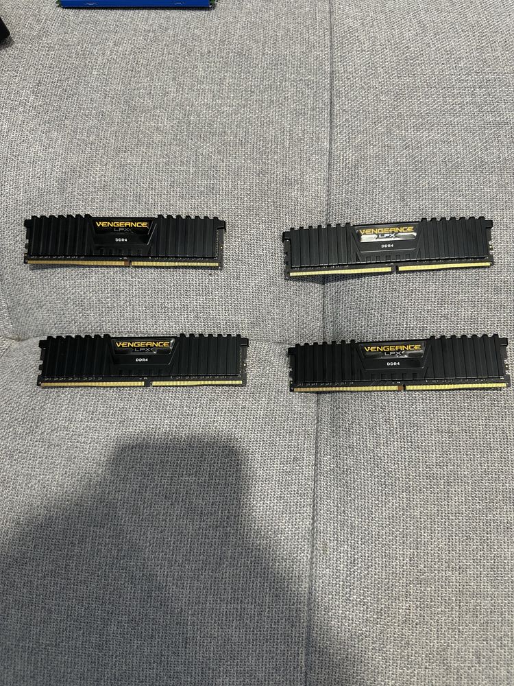 Ram 16gb (4x 4gb) 3000mhz corsair vengeance ddr4