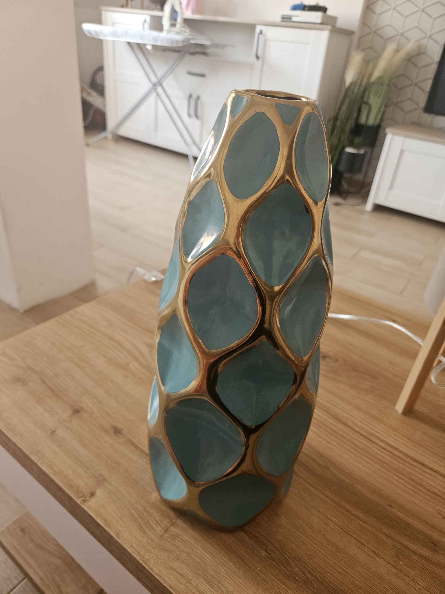 Sprzedam wazon  ceramiczny