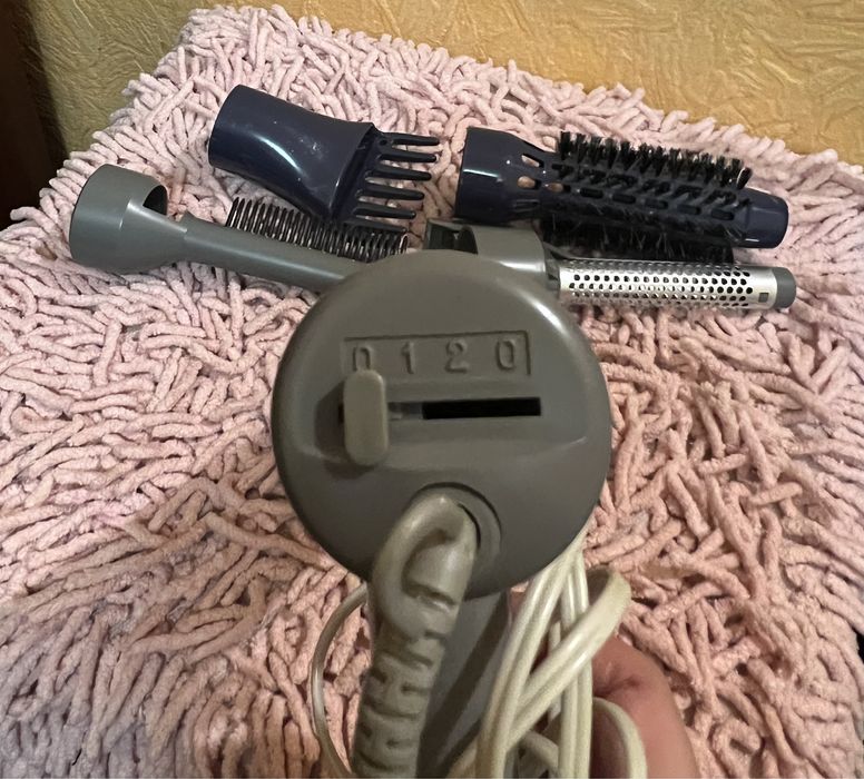 Фен для волос и плойка