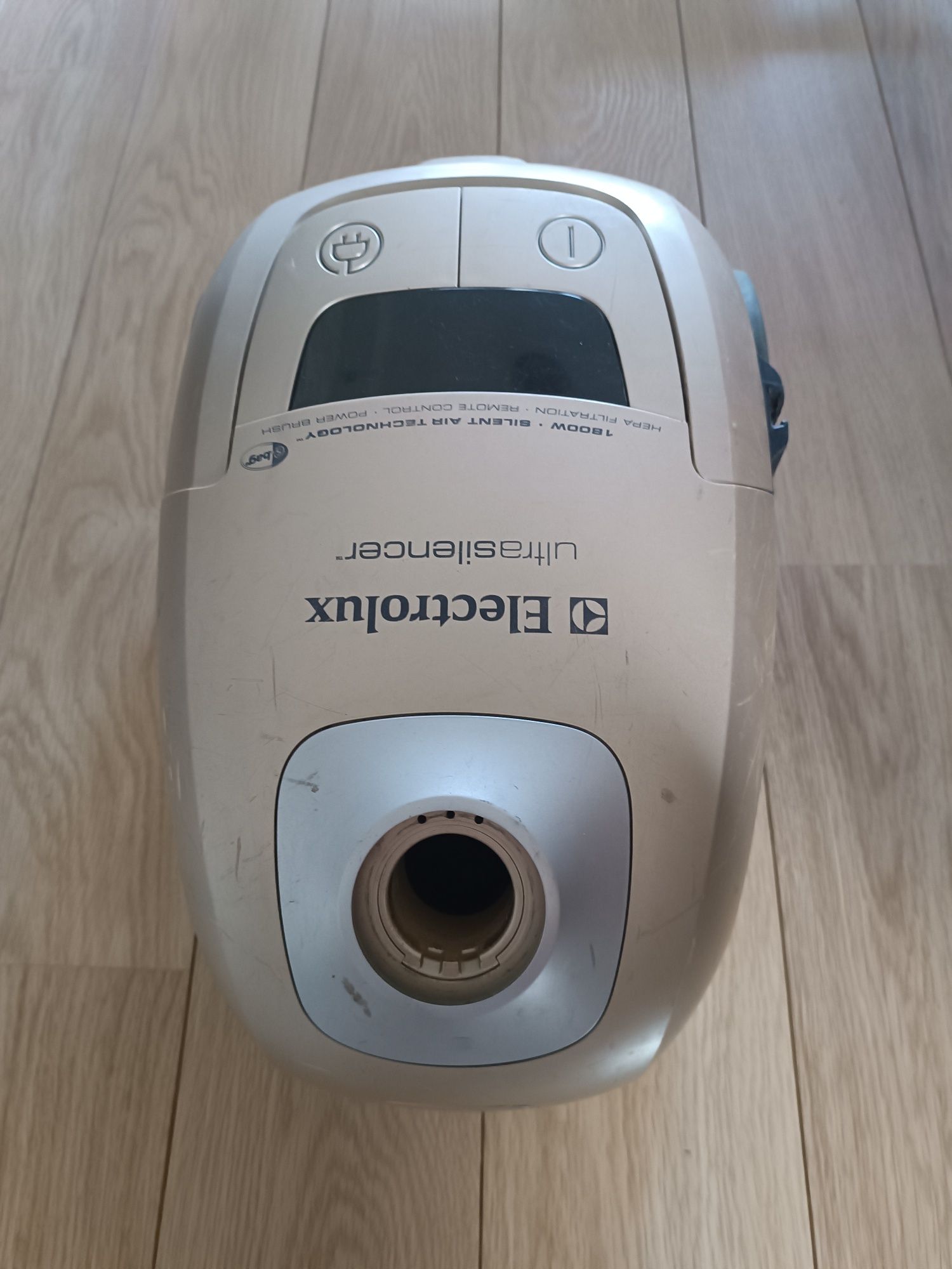 " Odkurzacz Electrolux Ultra silencer 1800W