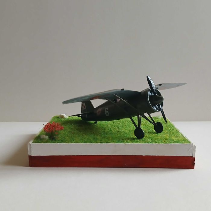 Podstawka ,Ekspozytor modelarski 79 - Prado PL