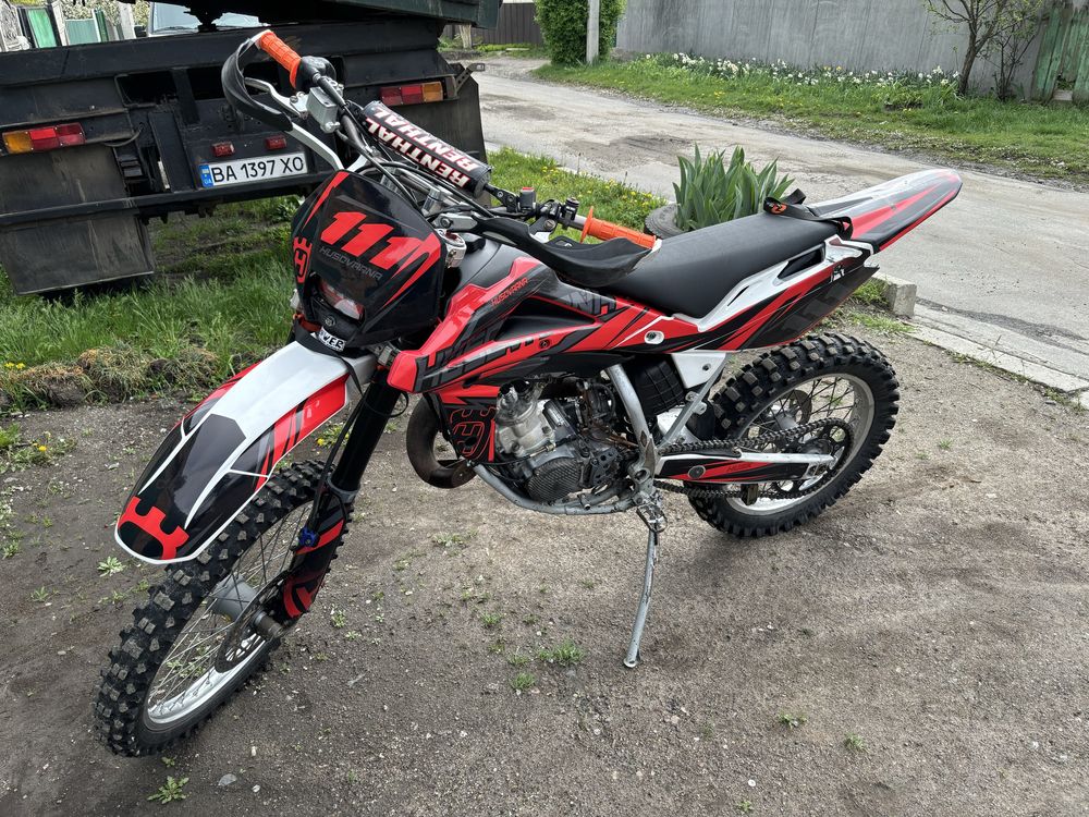 Продам Husqvarna wr 125 2t 2011 год выпуска обслужена.