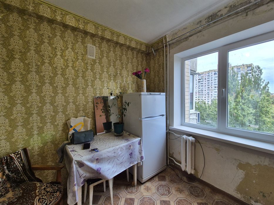 Продаж 2к квартира 53квм Мілютенка 10/1 метро Чернігівська
