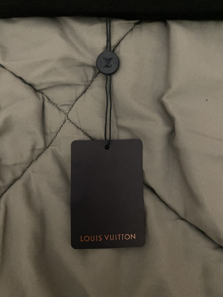 Gorro Louis Vuitton Cinza