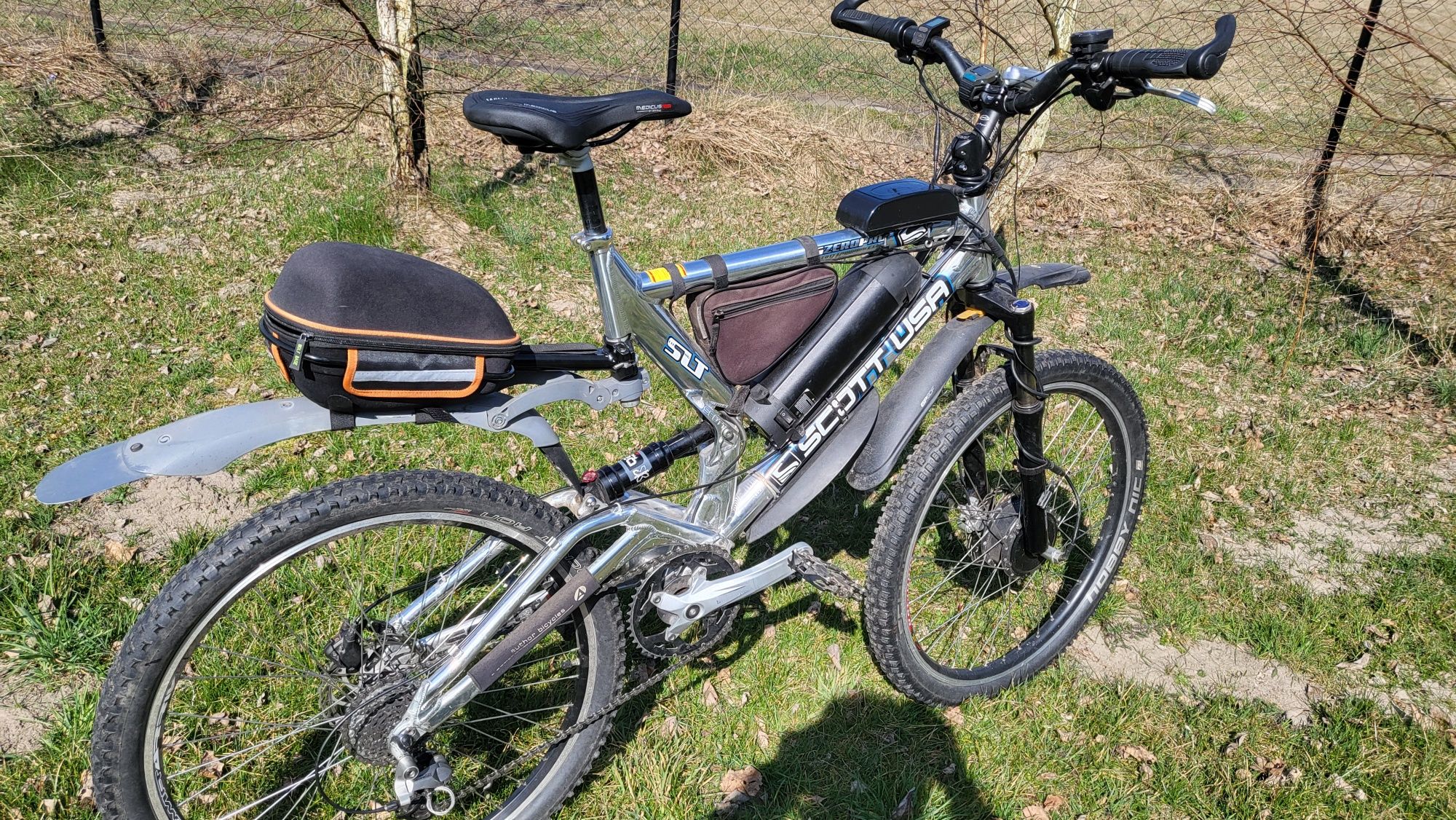 Rower z napędem elektrycznym 250W .
