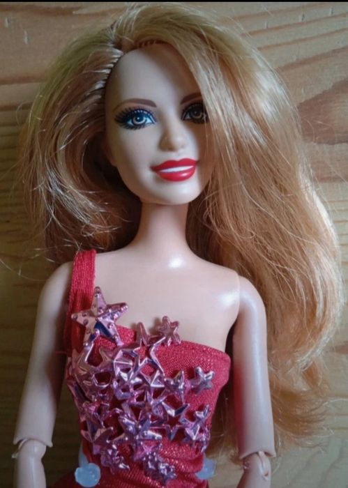 Lalka Barbie/ Summer "Fashionistas" / 2012
