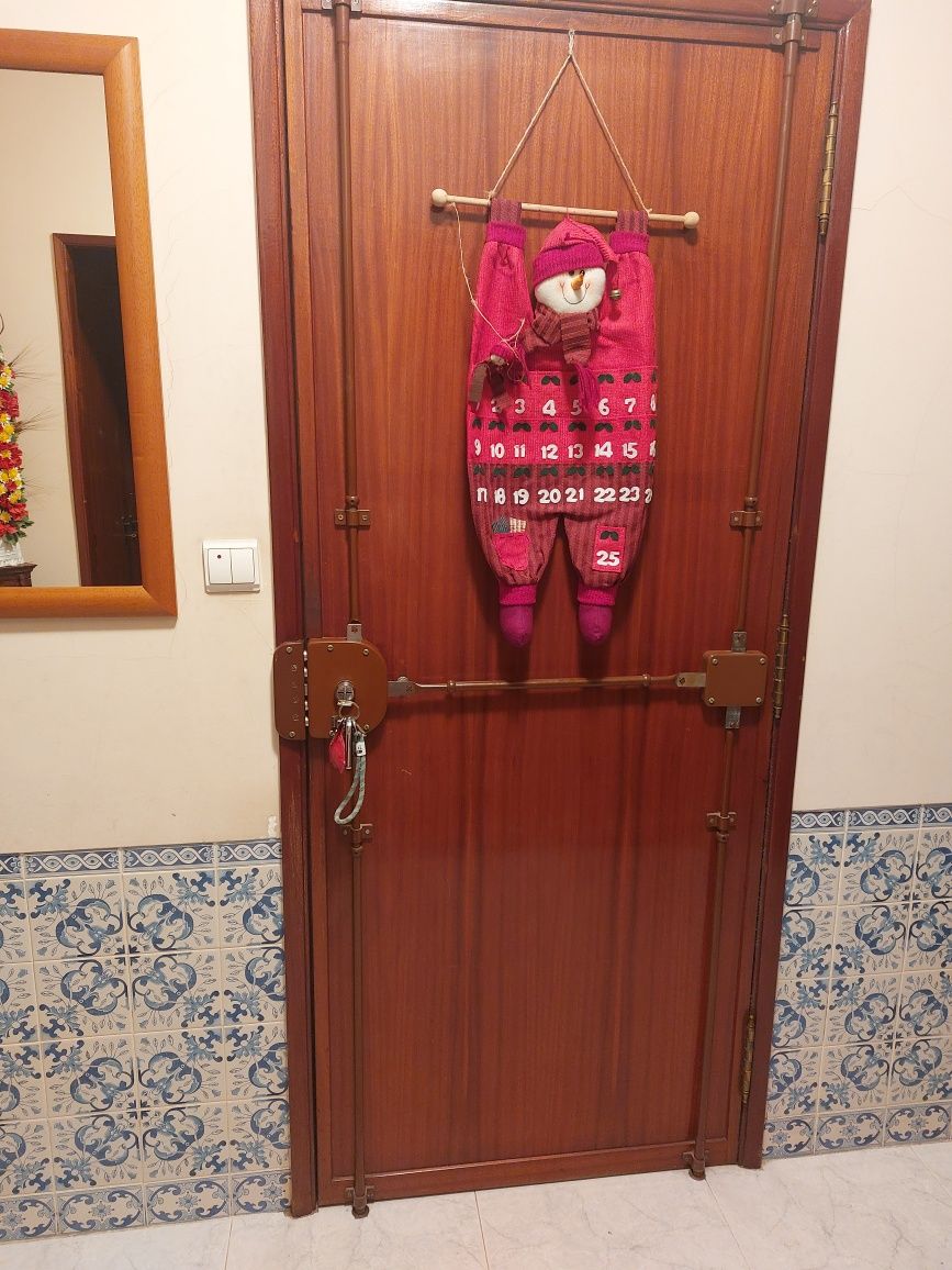 Fechadura de 4 trancas