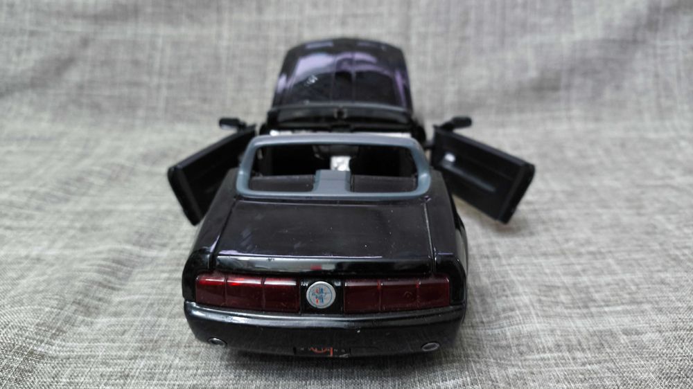 Машинка Ford Mustang GT 1/24 Motormax