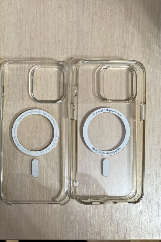 Продам 2 чохла на айфон 15 Pro Max нові