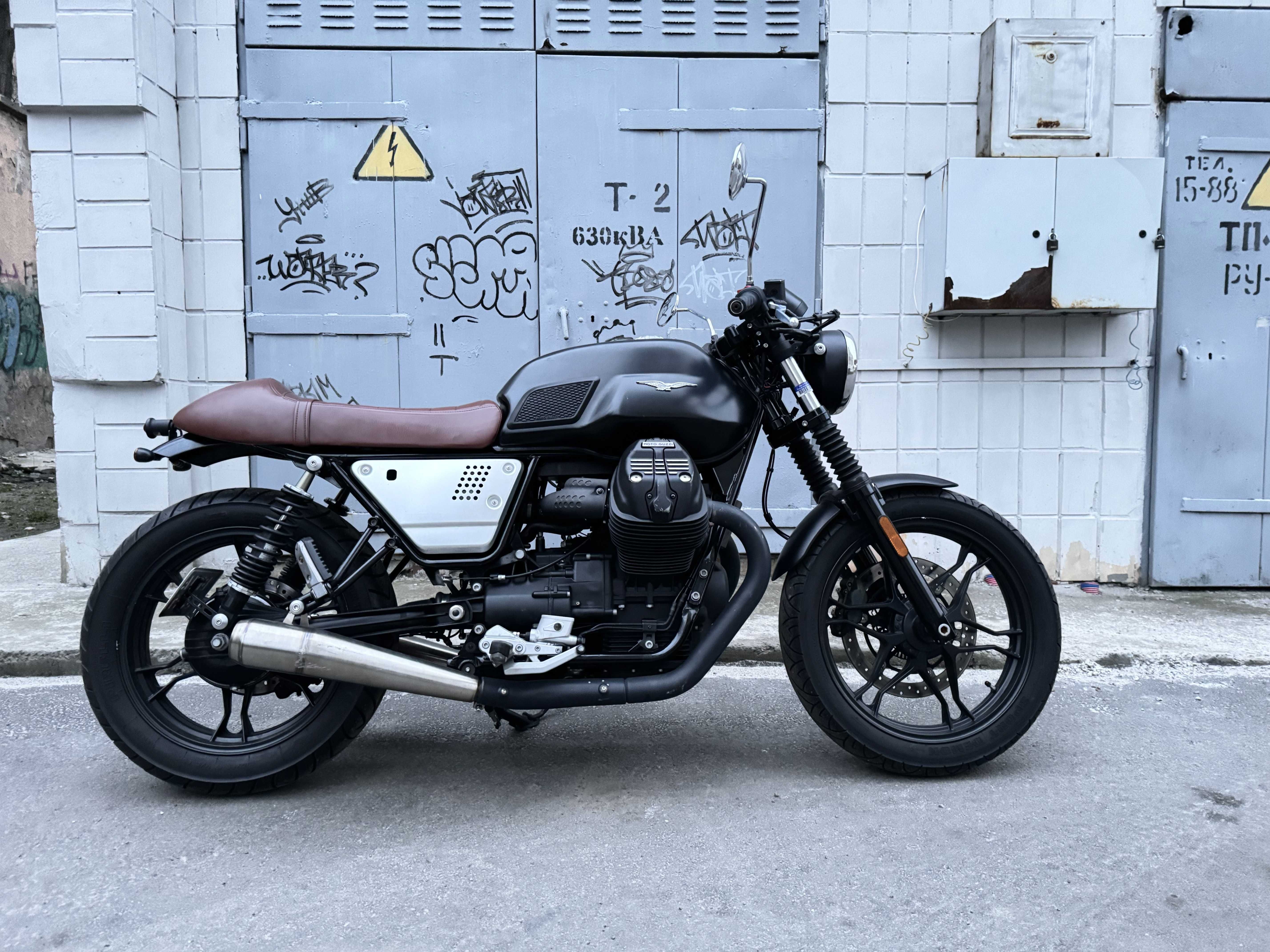 Moto Guzzi V7 Stone 2017