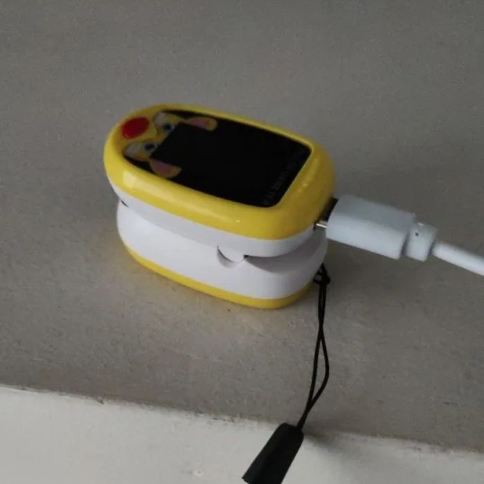 Pulsoksymetr dziecięcy napalcowy Pulse Fingertip.