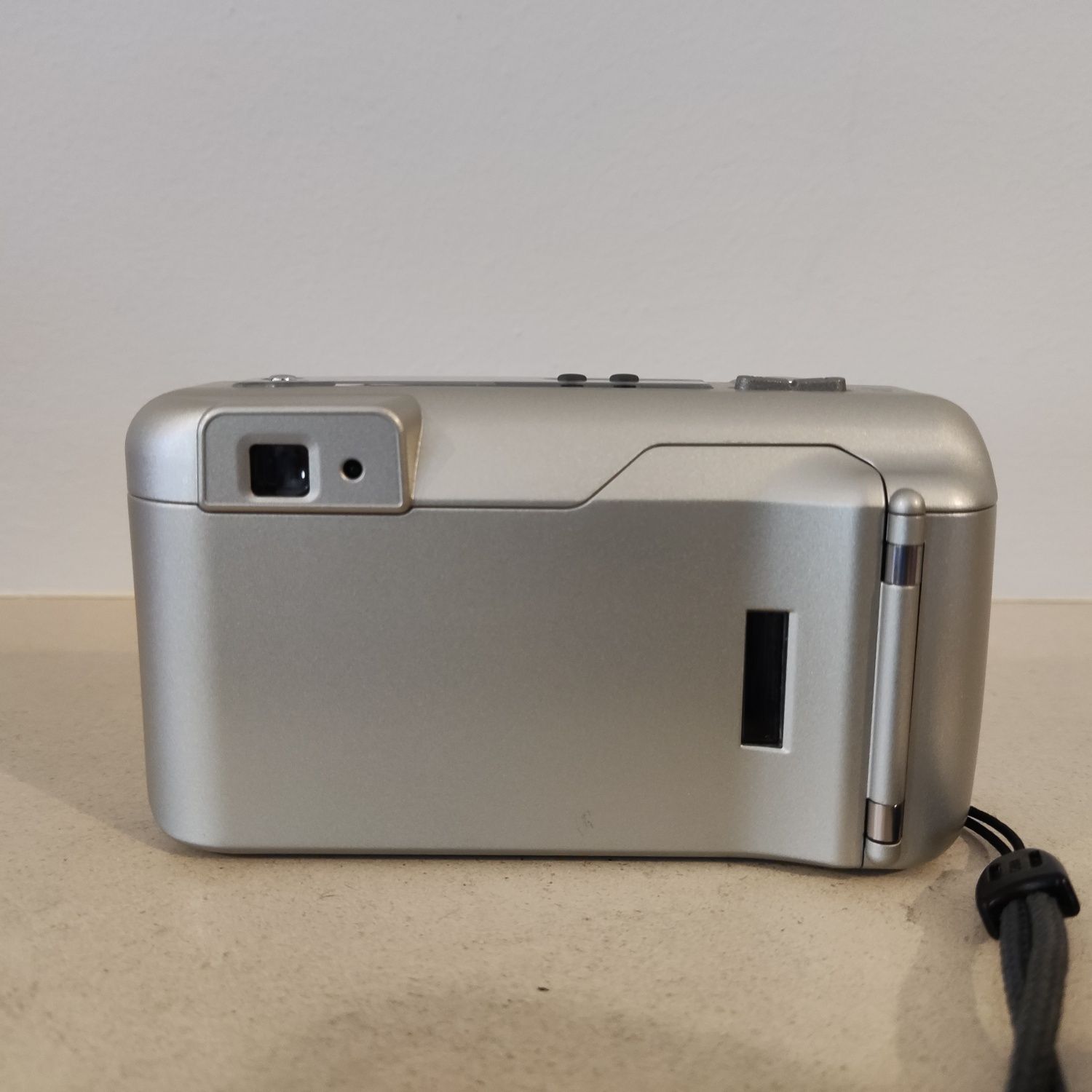 Minolta 110 Zoom - camera "point and shoot" 35 mm