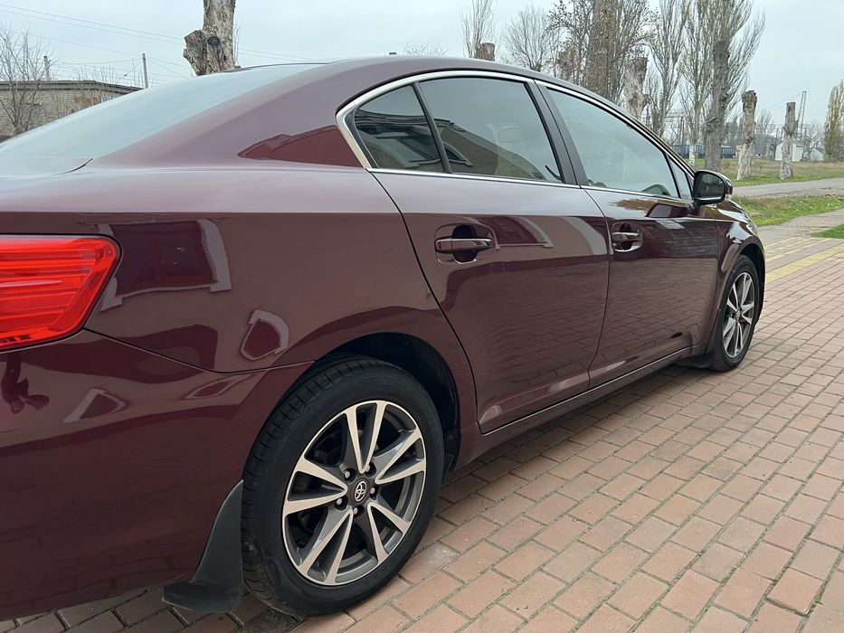 2013 Toyota Avensis 2.0 Гбо4 акпп НЕФАРБОВАН