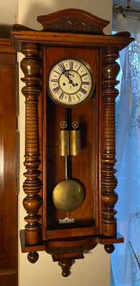 Piękny zegar wiszący na dwie wagi Gustav Becker!
