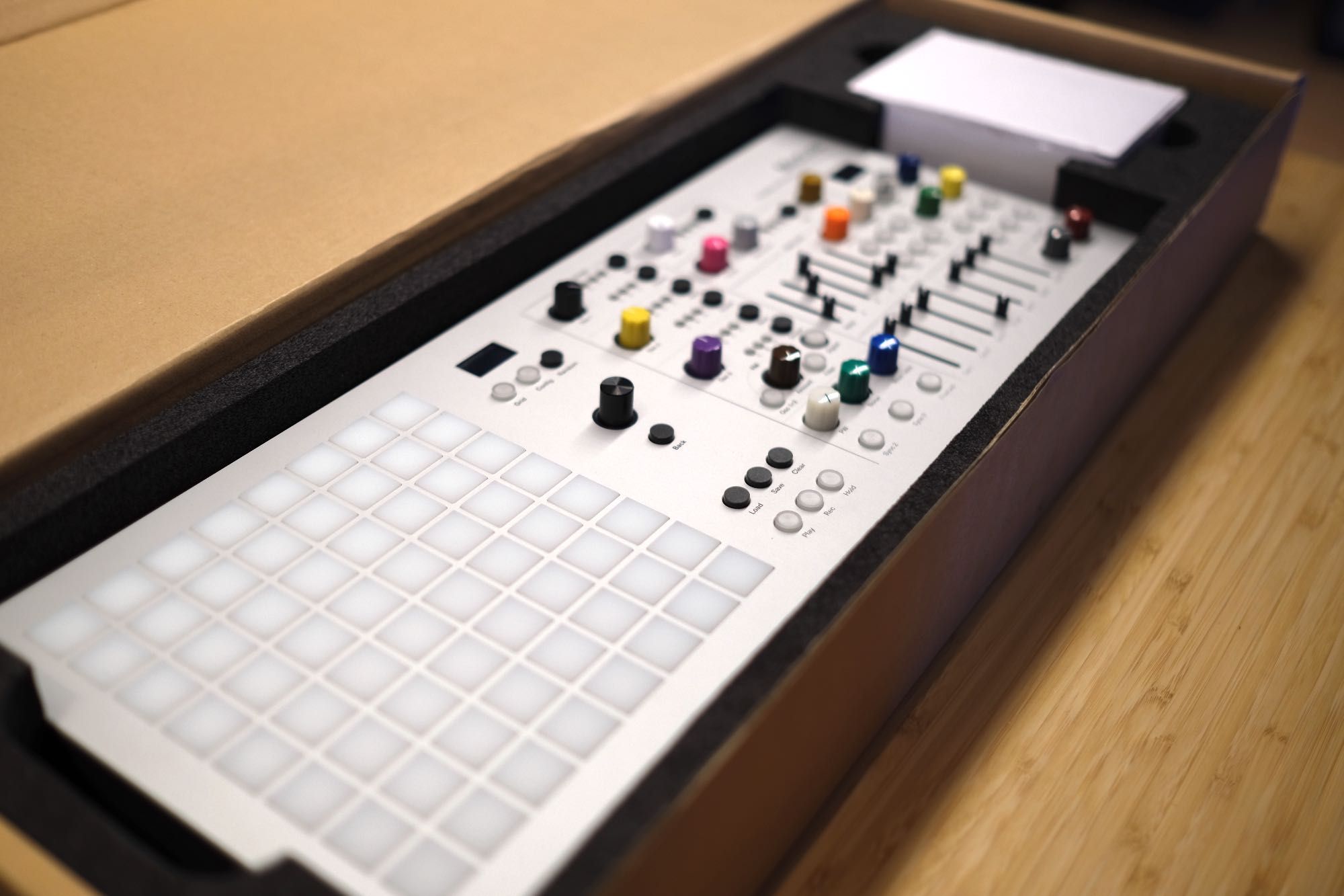 Polyend Dreadbox Medusa Hybrid Synthesizer - Silver