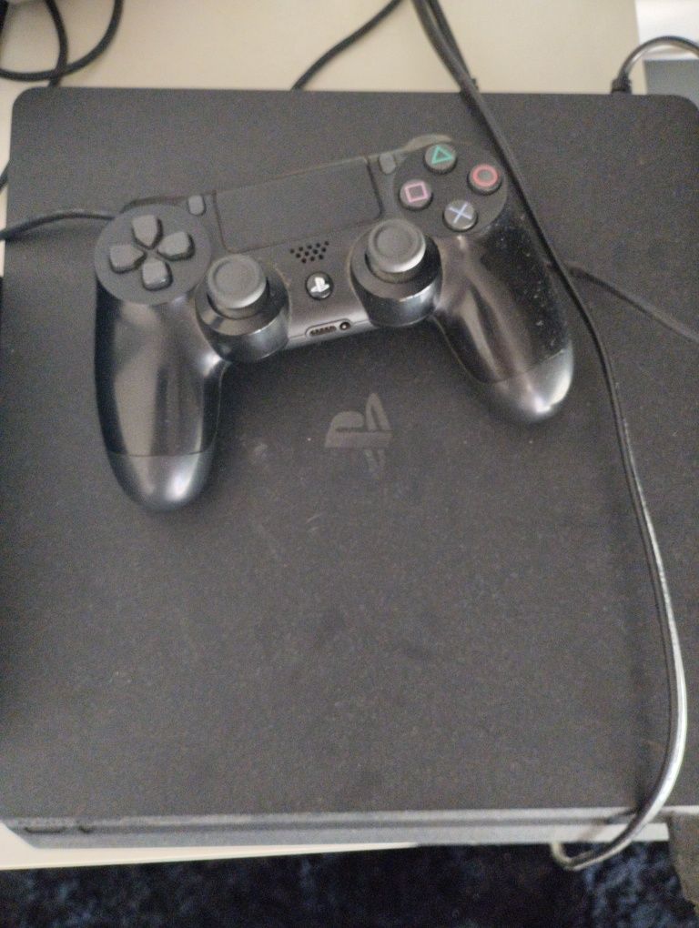 Vendo ps4 usada como nova