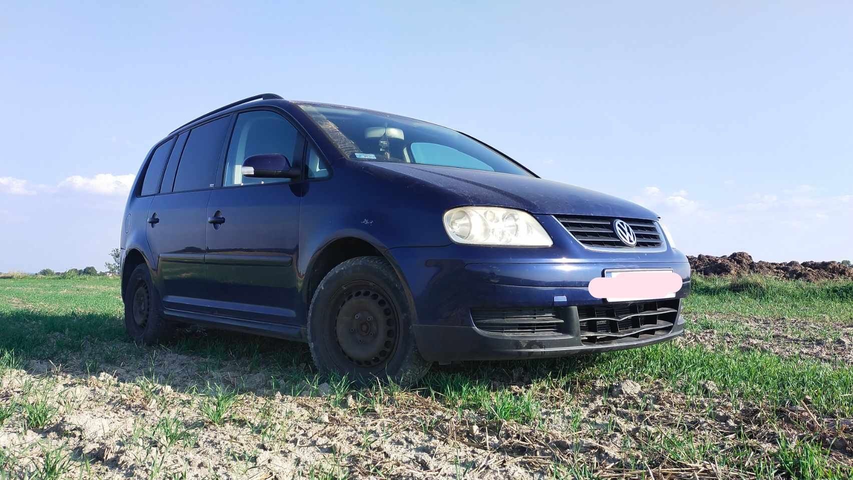 Różne  części Audi A4 B8 ORAZ VW Touran 2003 r