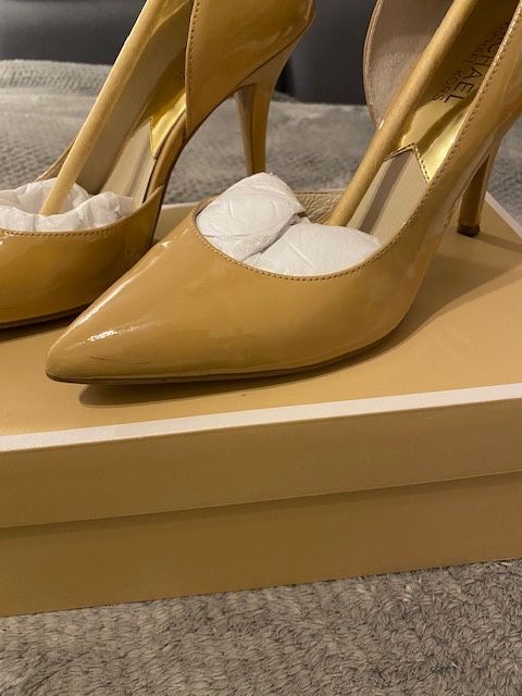 MICHAEL KORS - szpilki w kolorze nude rozmiar 7