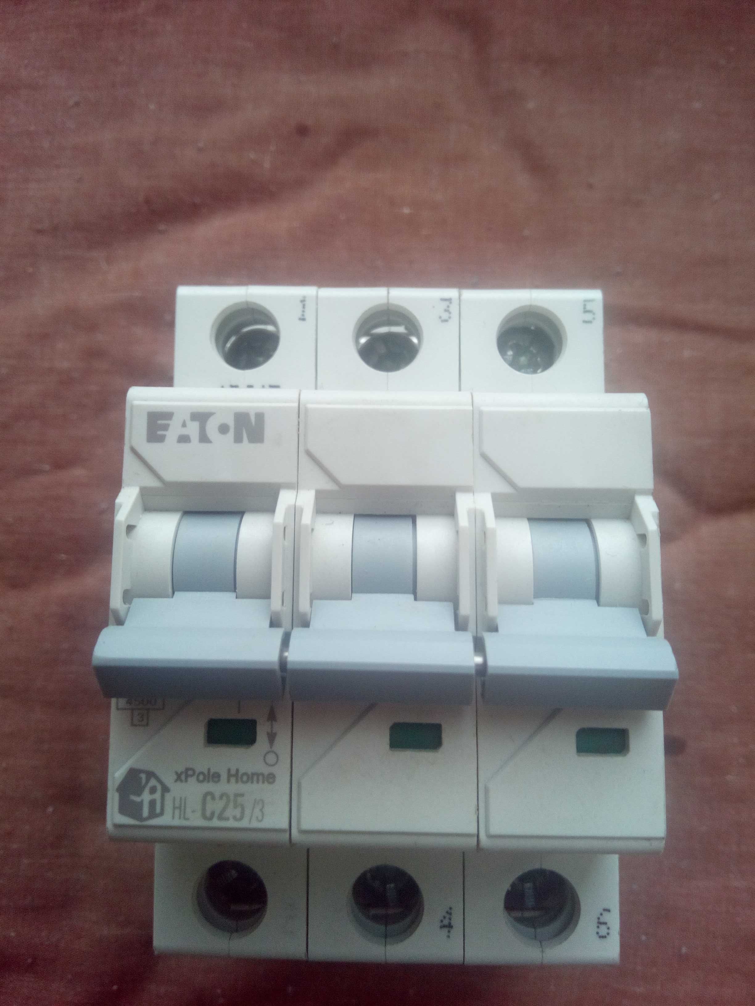 Автоматичний выключатель 25А тип С 3 полюса  ЕАТОN1 94793 Новый