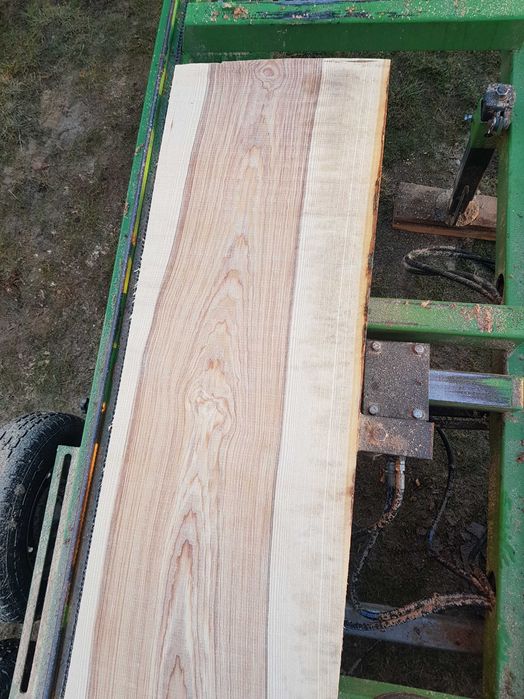 Tartak mobilny Tartak objazdowy Usługi trakiem mobilnym Tartak