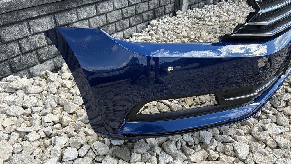 Zderzak przedni 4xPDC niebieski LH5X VW Passat B8 3G 14- oryginalny