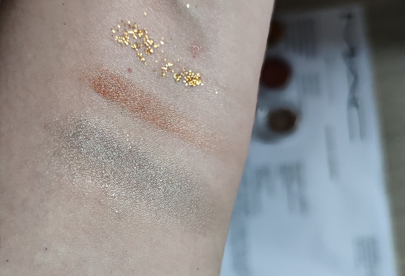 MAC zestaw 2 pigmentów i 1 glittera 3x0,5 g