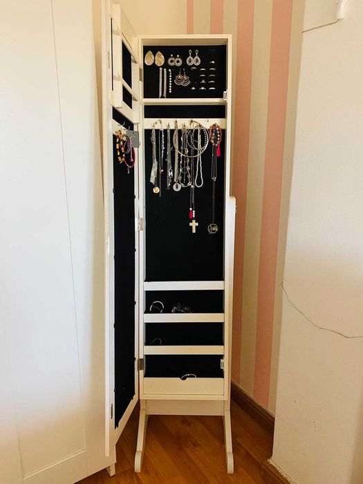 Espelho com Armário para Bijuteria