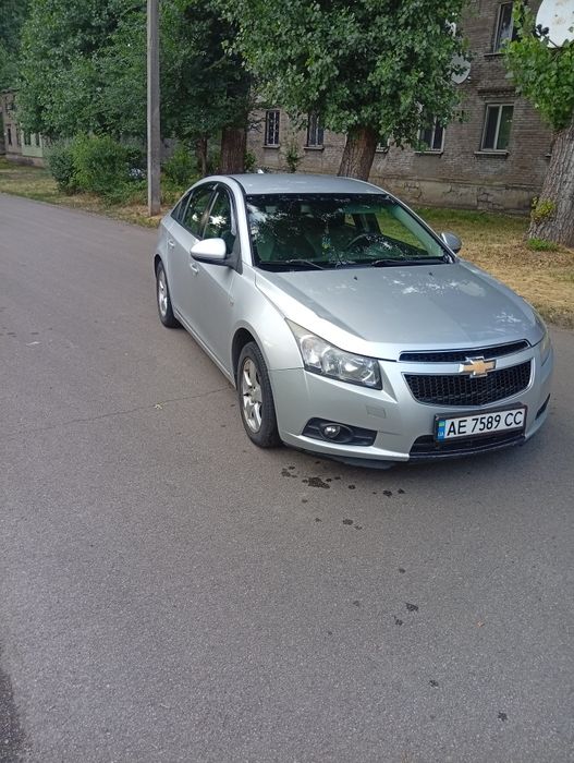 Продам Шевроле Круз 2010год 1.6