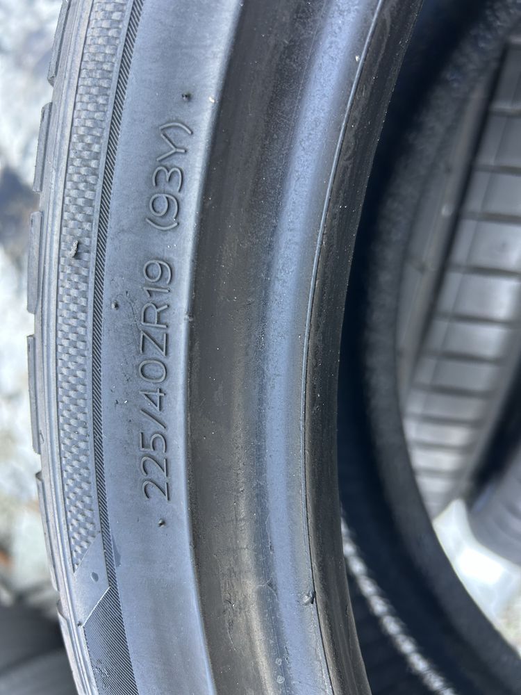 Шини Hankook Ventus S1 evo3 225/40 r19 літні  Хенкук