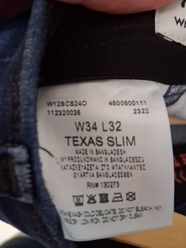 Spodnie Wrangler Texas Slim W34 L32