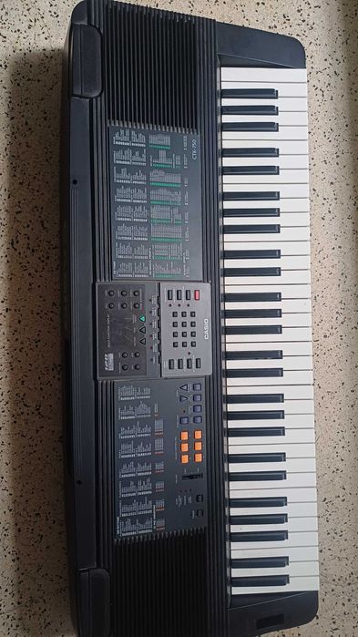 teclado Casio CTK-750 61 teclas sensílvel ao toque com capa GATOR