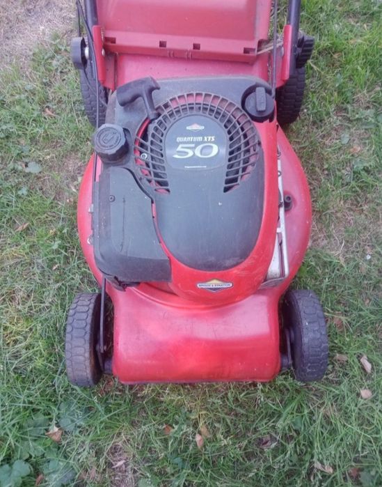 2 kosiarki spalinowe z napędem (silnik Briggs&stratton)"czytaj opis"