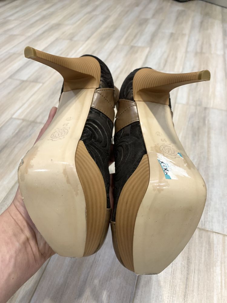 Новые туфли ботинки 39 р. (25 см.)