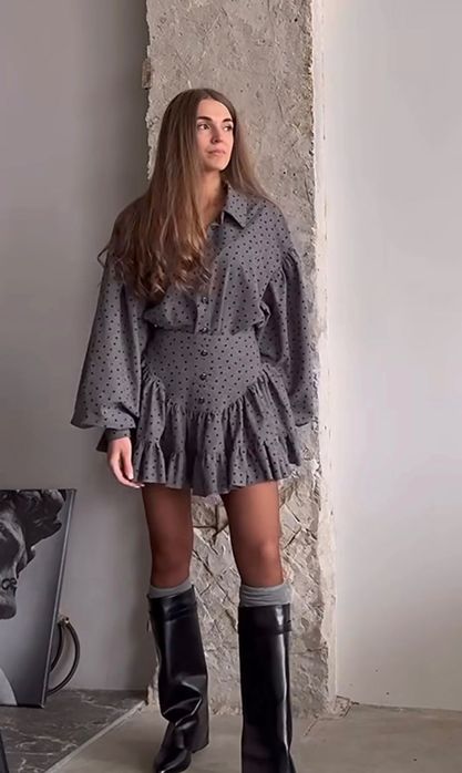 Костюм, сорочка і спідниця