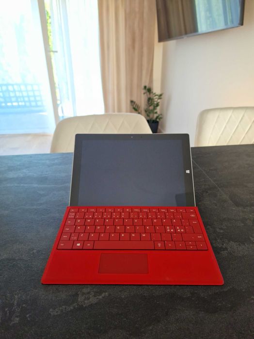 Laptop/Tablet Microsoft Surface 3 Full HD/Intel X7/4GB RAM/64GB SSD